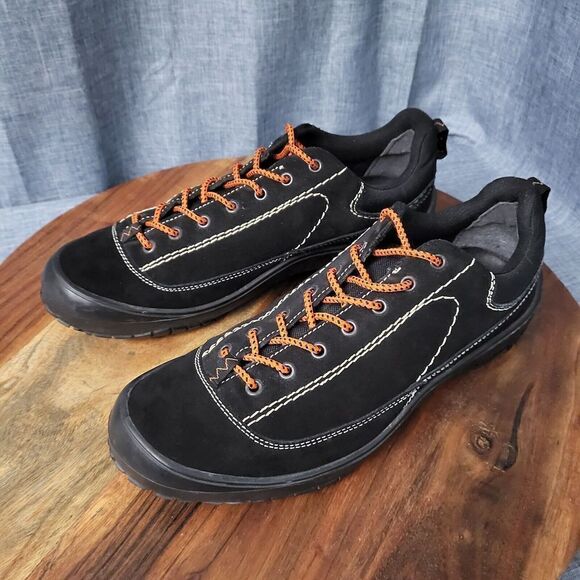 RARE Banana Republic Black Suede Trainers / Hiking Low Tops Men's Size 10 - Picture 9 of 10